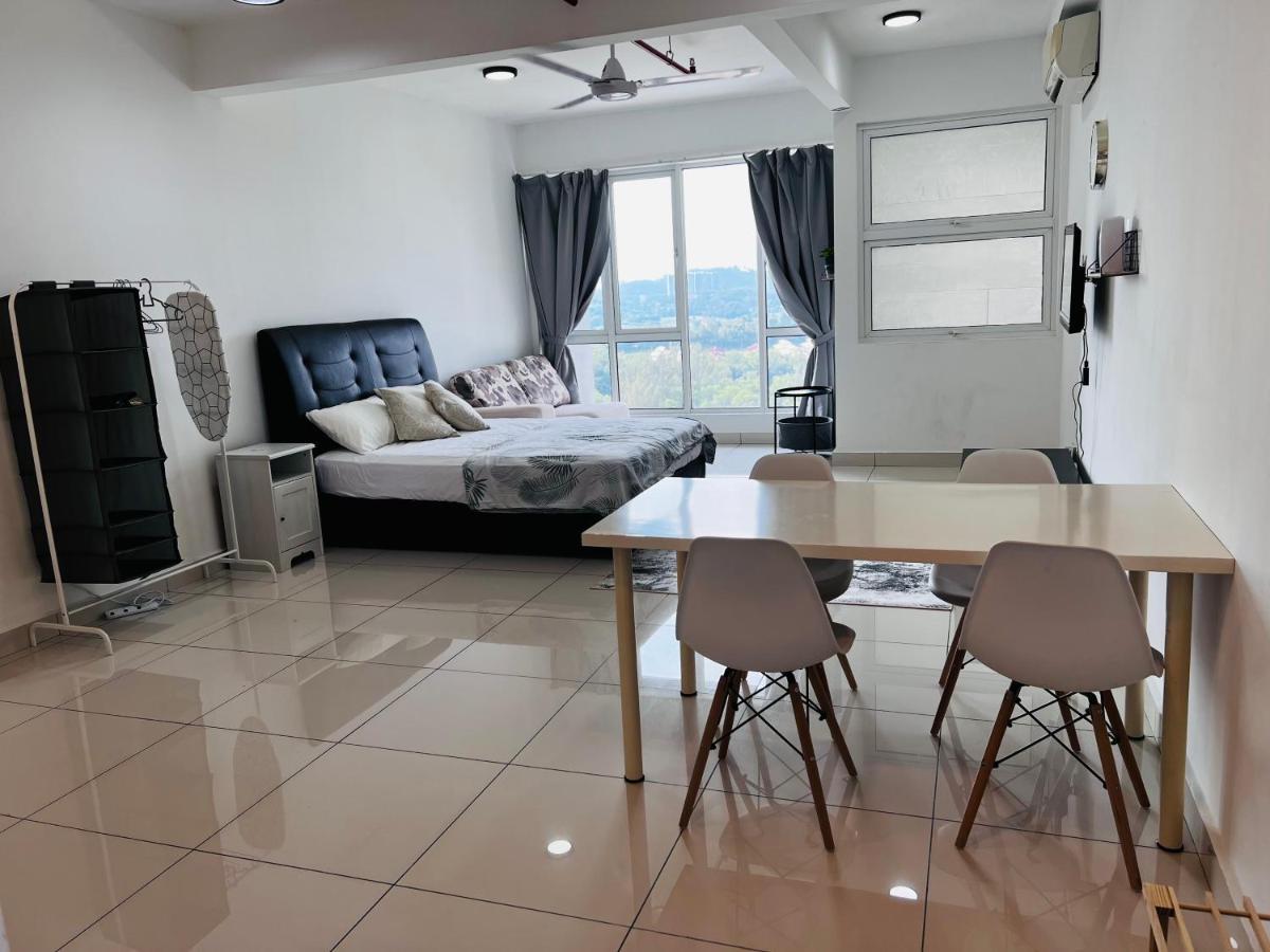 2 Decentrum Wifi Netflix Apartment Kajang